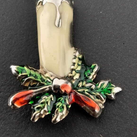 Christmas Candle Pin Brooch Vintage Holiday Jewelry Pine Bow Ribbon Metal Enamel - Picture 2 of 4